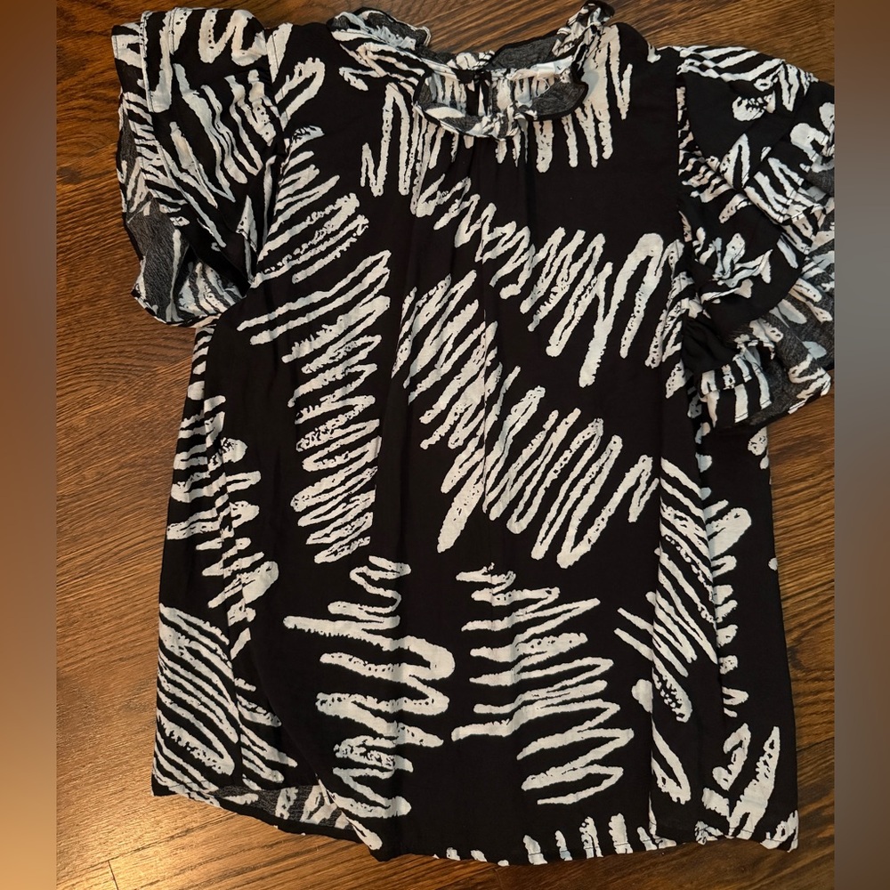 THML black and white top EUC Medium